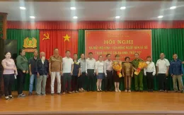 Tây Ninh: Ra mắt mô hình "Vận động người bán vé số tham gia giữ gìn an ninh, trật tự"