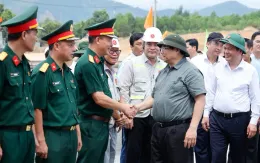 Thủ tướng khảo sát vị trí khu thương mại tự do Đà Nẵng và cao tốc Hòa Liên-Túy Loan