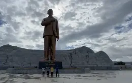 Người dân Phú Quốc thành kính dâng hương, hoa tưởng nhớ Bác Hồ