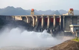 Hồ thủy điện tại Yên Bái và Tuyên Quang mở thêm cửa xả