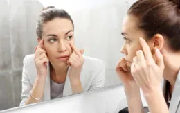 Cách loại bỏ quầng thâm mắt theo lời khuyên của bác sĩ da liễu