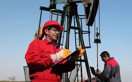 OPEC+ không thay đổi thỏa thuận cắt giảm sản lượng