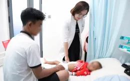 Bé gái 3 tuổi bị tắc ruột do tự ăn tóc