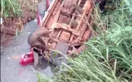 Xác định nguyên nhân, danh tính các nạn nhân trong vụ xe bán tải lao xuống mương