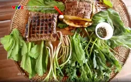 Độc đáo món Thịt băm gói lá nướng của người Thái