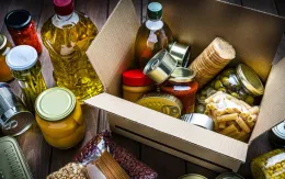 EU kêu gọi tích trữ hàng hóa thiết yếu để đề phòng thảm họa hạt nhân