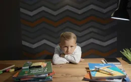 Làm gì khi con ngoan trò giỏi bỗng chán học?