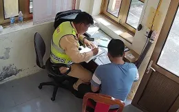 Tước bằng lái tài xế limousine vượt ẩu trên làn khẩn cấp cao tốc