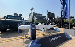 Nhiều loại vũ khí, trang bị quân sự tân tiến được bạn bè quốc tế mang tới Việt Nam