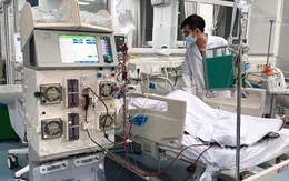 Vũng Tàu: Làm rõ nguyên nhân 4 người nghi bị ngộ độc rượu