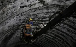 "Vượt nắng thắng mưa" thông hầm Ea Trang trên tuyến cao tốc Buôn Ma Thuột -  Khánh Hòa