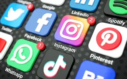 Nhiều người trẻ Việt lướt mạng xã hội hơn 3 giờ mỗi ngày