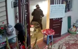Hai thanh niên bê trộm hòm công đức ở Hà Nội đêm mùng 3 Tết