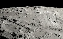 Tiểu hành tinh va chạm tạo ra hai hẻm núi lớn trên Mặt Trăng