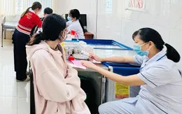 Đồng Nai: Người dân đi tiêm vaccine cúm tăng đột biến