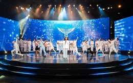 Giai điệu tự hào tháng 2: Tri ân cống hiến thầm lặng của những “chiến sĩ áo trắng”