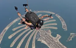 Khoảnh khắc Hoa hậu Du lịch châu Á 2019 chinh phục bầu trời từ độ cao gần 4.000m