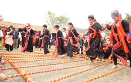 Hạ Long: Công bố 2 Di sản văn hóa phi vật thể Quốc gia tại Hội làng Bằng Cả