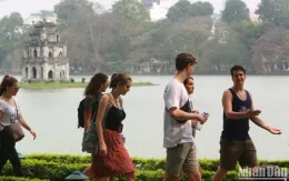 Công bố Chương trình kích cầu du lịch năm 2025 "Việt Nam - đi để yêu"