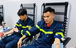 Hai cán bộ, chiến sĩ công an ở Thanh Hoá kịp thời hiến máu cứu cụ ông qua cơn nguy kịch