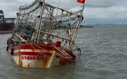 3 tàu cá gặp nạn trên biển Quảng Ngãi, 1 ngư dân mất tích