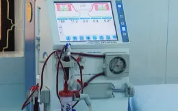 Chảy máu vùng miệng không cầm, cô gái 21 tuổi được chẩn đoán suy thận giai đoạn cuối