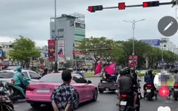 Dàn siêu xe nối đuôi nhau vượt đèn đỏ giữa trung tâm Đà Nẵng