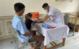 Nghệ An đẩy mạnh chiến dịch tiêm chủng vaccine sởi để ngăn chặn dịch bệnh