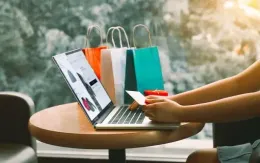 Nỗi lo của người bán khi sàn thương mại điện tử tăng phí