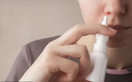 3 năm liên tiếp tự ý dùng thuốc xịt mũi, người phụ nữ nhận chẩn đoán suy thượng thận