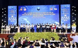 Trao giải Cuộc thi nghiên cứu KHKT học sinh trung học năm học 2024-2025