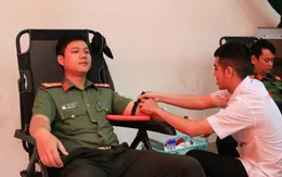 Khánh Hòa: Hàng trăm chiến sĩ tham gia hiến máu tình nguyện