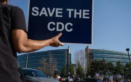 Mỹ cắt giảm 10.000 nhân sự trong cuộc cải tổ lớn ngành y tế