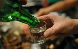 Bộ Y tế: Điều tra, xử lý và tăng cường các biện pháp phòng chống ngộ độc rượu