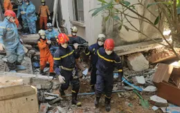 Đoàn cứu hộ Bộ Công an Việt Nam tại Myanmar nỗ lực giải cứu nạn nhân thứ 2 trong đống đổ nát