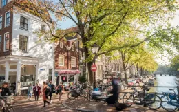 Xếp hạng 10 thành phố du lịch ngập tràn ánh nắng ở châu Âu