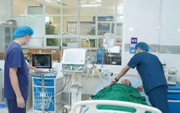 Cứu người bệnh nguy kịch tính mạng do ngã từ taluy cao 8m