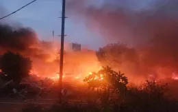 Cháy lớn tại bãi tập kết phế liệu ở thành phố Buôn Ma Thuột