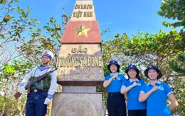 Chuyện về cô gái xứ Nghệ sáng tác trên 500 bài thơ về Trường Sa