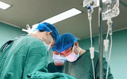 Suýt mất bàn chân vì một nốt ruồi nhỏ