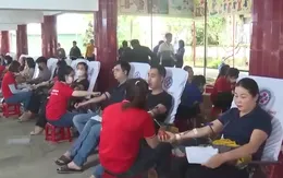 Đại gia đình tích cực hiến máu tình nguyện