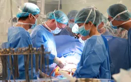 Lần đầu tiên tại Việt Nam: Cấy ghép thành công tim nhân tạo bán phần thế hệ thứ 3