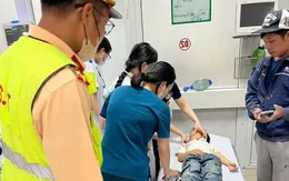 Cảnh sát mở đường đưa cháu bé có dấu hiệu ngưng thở đi cấp cứu