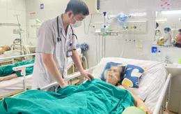 Hồi sinh cụ bà hôn mê, sốc tim do nhồi máu cơ tim cấp