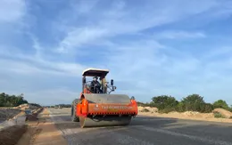 Thủ tướng yêu cầu đẩy nhanh giải phóng mặt bằng, khai thác vật liệu xây dựng cho các dự án cao tốc