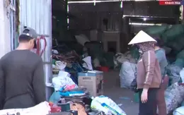 Nguy cơ cháy nổ từ kho phế liệu giữa lòng thành phố