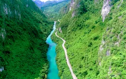 Quảng Bình - Viên kim cương xanh giữa lòng miền Trung