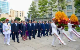 Lãnh đạo Đảng, Nhà nước dâng hương tưởng nhớ Chủ tịch Hồ Chí Minh và Chủ tịch Tôn Đức Thắng