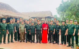 Hàng ngàn người đến thăm nhà lưu niệm Đại tướng Võ Nguyên Giáp tại Quảng Bình