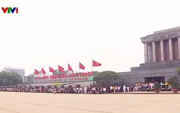 Hà Nội rộn ràng trong ngày kỷ niệm đất nước thống nhất